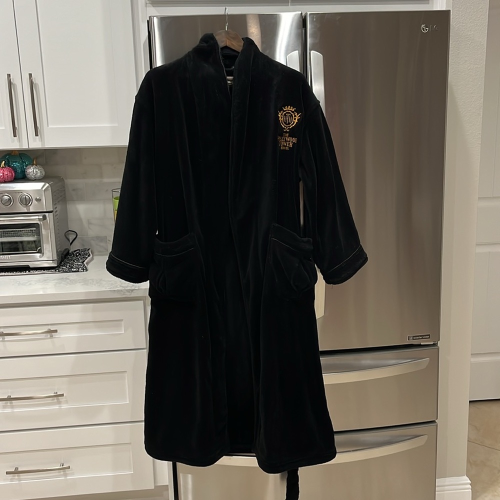 Plush Tower of Terror Bath Robe (M)
